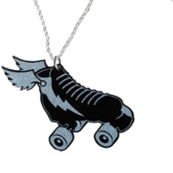 SOURPUSS -BLACK ROLLER DERBY ROLLER SKATE NECKLACE - Picture 1 of 2